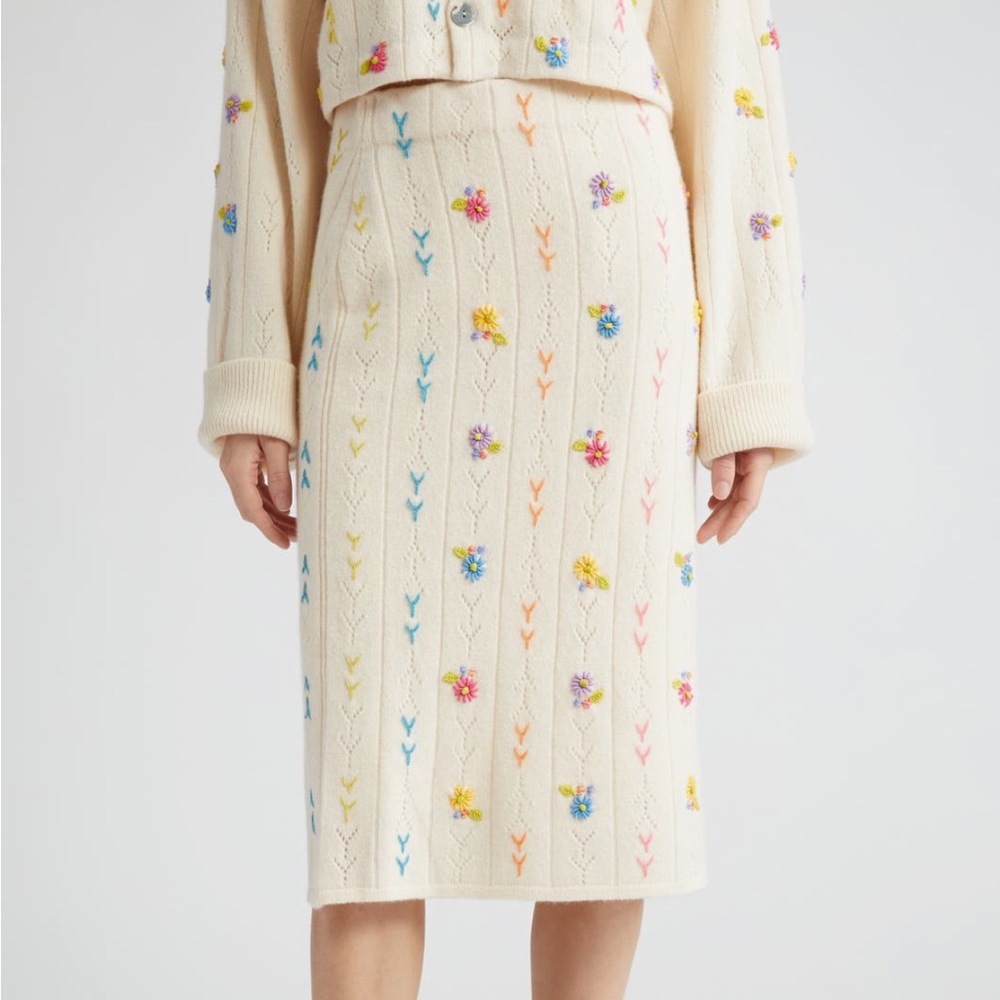 YANYAN KNITS DAISY KNEE LENGTH SKIRT IN CHALK LAMBSWOOL